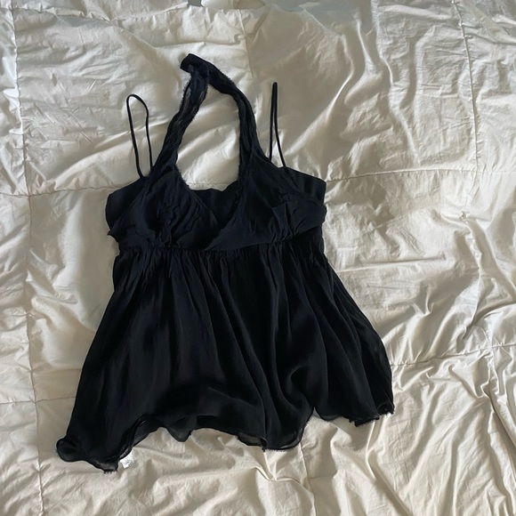 Black tank top! - Picture 3 of 7